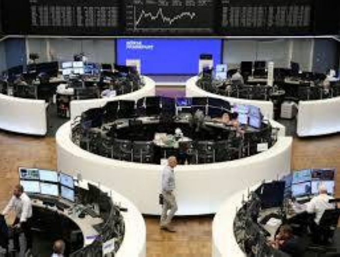 الأسهم الأوروبية تغلق على ارتفاع وتحقق مكاسب أسبوعية وشهرية 1 23 11