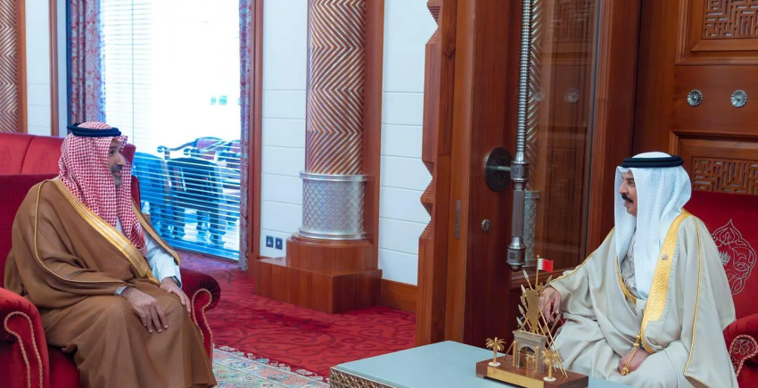 ملك البحرين يستقبل الأمير فيصل بن سلمان 1 2452235