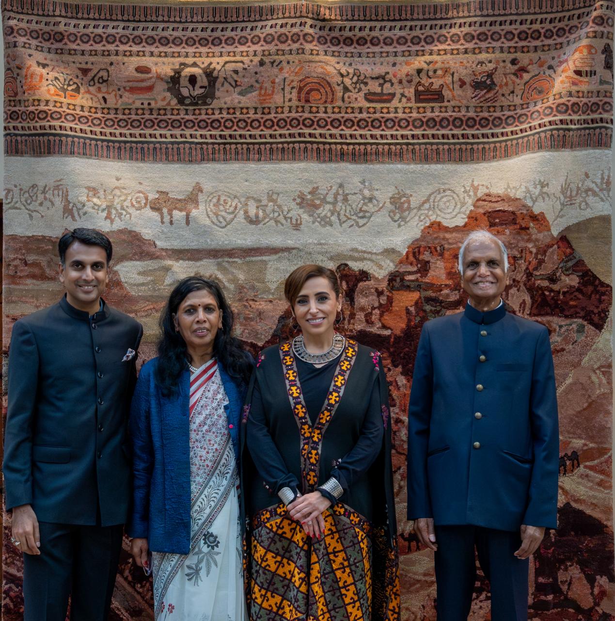 بدور القاسمي وسجاد "جايبور" يطلقان مجموعة "همسات الصحراء" في بيت اللّوال 2 3 3175