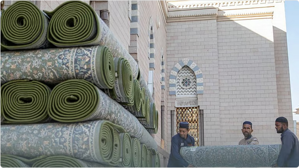 رفع سجاد المسجد النبوي بسبب توقعات هطول الأمطار 1 30 8