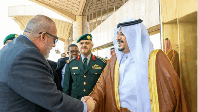 رئيس وزراء جمهورية كوبا يغادر الرياض و نائب أمير المنطقة في مقدمة مودعيه 3 33 118