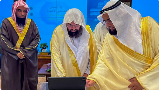 "السديس" يُدشّن مبادرة "خدمة مستفيدينا" لتطوير التواصل والخدمات بالمسجد النبوي 1 333 82