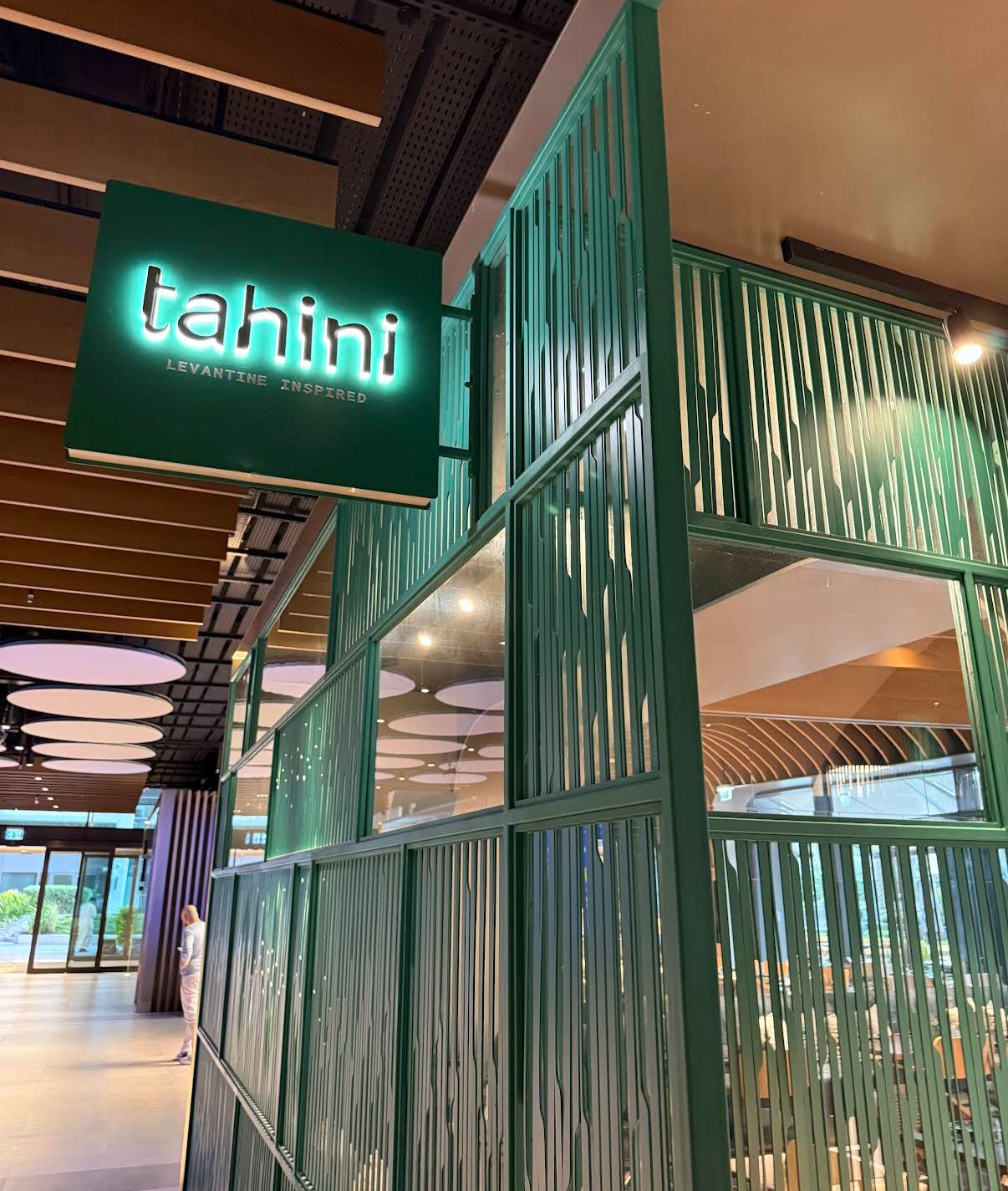 مطعم «Tahini Dubai» يقدّم تجربة شامية عصرية في قلب مركز دبي التجاري 2 4 2255