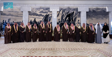 أمير الرياض يطّلع على جهود مركز الملك سلمان وجمعية الأطفال ذوي الإعاقة 1 44 112