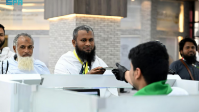 حجاج بنغلاديش يشيدون بمبادرة طريق مكة التي تختصر إجراءات الحج من دكا إلى المملكة 15 444 109