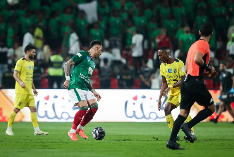 بسيناريو مجنون: الاتفاق يخطف نقطة قاتلة من فم الحزم 2-2.. رغم النقص العددي وطرد ديمبيلي 1 444 92