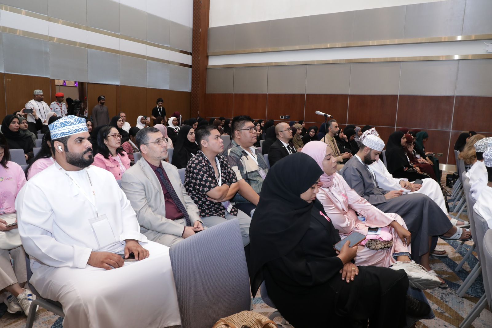 في ختام أعمال المؤتمر العالمي للسرطان 2025 اعتماد "قرار سلطنة عُمان" كوثيقة عالمية . 1 5 911