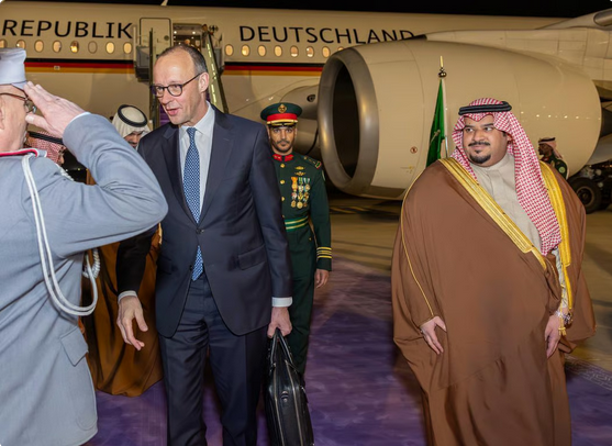 المستشار الألماني يصل الرياض في زيارة رسمية للمملكة 1 55 2 6