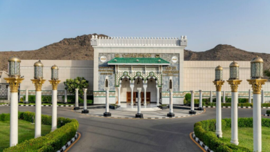 معرض عمارة الحرمين يوثّق تحولات المسجد الحرام والنبوي عبر العصور 12 555 110