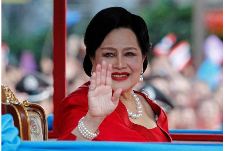 وفاة ملكة تايلاند الأم سيريكيت 1 555 99