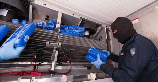 إحباط تهريب 46 كجم من الكوكايين مُخبأة في إرسالية دجاج مجمّد 1 5555 63