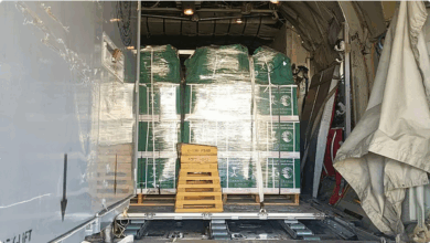 الطائرة الإغاثية السعودية الـ66 تصل العريش تمهيدًا لنقلها إلى المتضررين داخل غزة 3 6 2 4