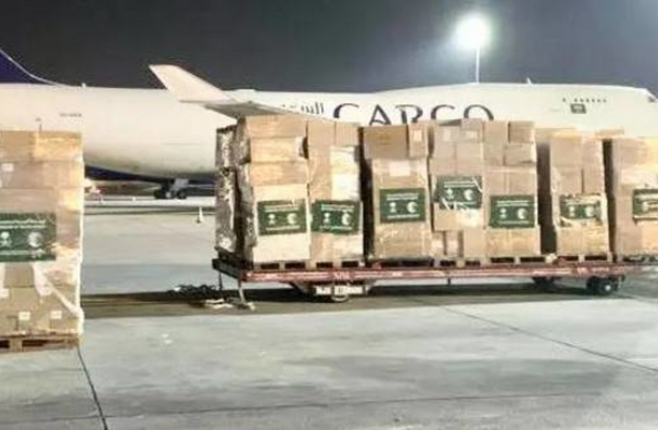 وصول الطائرة الإغاثية السعودية الـ61 لإغاثة الشعب الفلسطيني في غزة 1 66 100