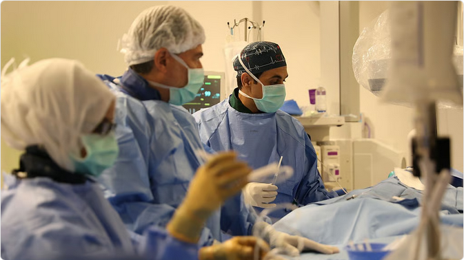 إنجاز طبي: إجراء أول عمليتي قسطرة لقلب أطفال في منطقة الجوف 1 66 103