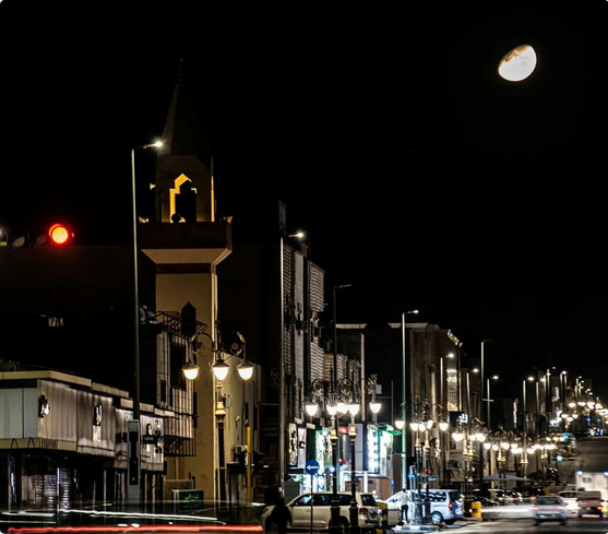 اقتران هلال رمضان مع نجم المبسوطة وكوكب المشتري يزيّن سماء الحدود الشمالية 1 66 138