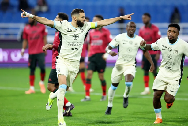 بـ "هاتريك" بنزيما.. الاتحاد يضرب الخلود برباعية 1 66 2 8