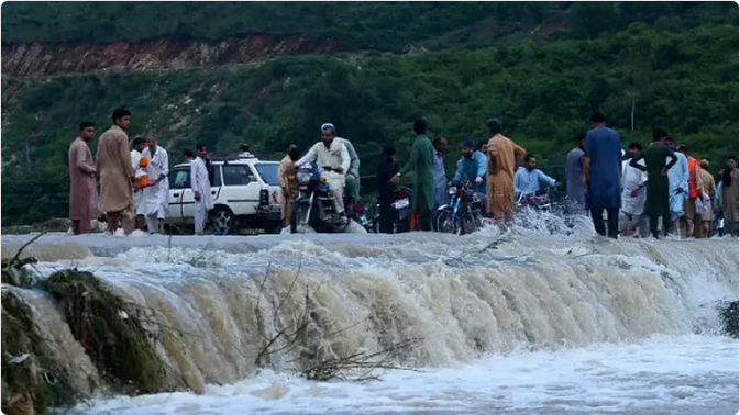 حصيلة الفيضانات في باكستان تتجاوز 700 وفاة منذ شهر يونيو 1 666 83