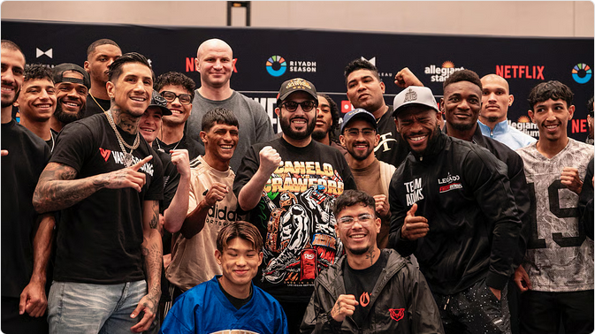 فعاليات Grand Arrival تجمع كانيلو وكروفورد في لاس فيغاس استعدادًا للأمسية التاريخية 1 666 87