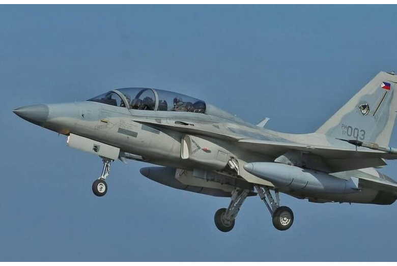 تدريبات جوية مشتركة بين الفلبين والولايات المتحدة في جزيرة لوزون 1 7 3 3