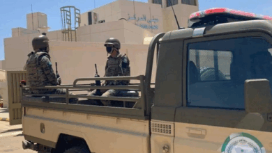 أمن الأفواج بعسير يطيح بمروّج وبحوزته 12 كجم من نبات القات المخدر 5 7 355