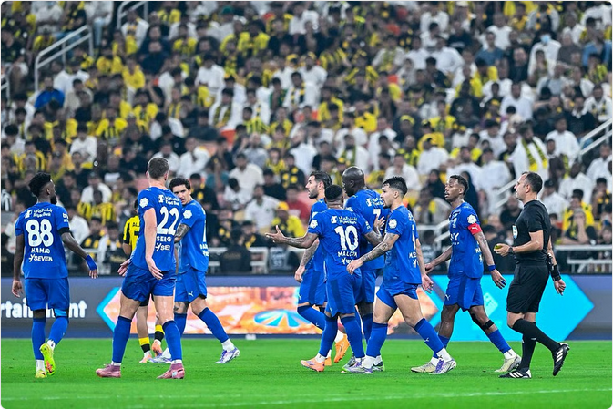 دوري روشن : الهلال يكتسح الاتحاد في الكلاسيكو ويقفز للمركز الثالث 1 7 363