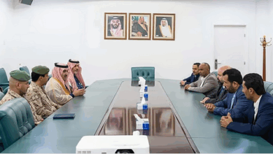 السفير آل جابر يثمن جهود فريق مفاوضات المحتجزين ويؤكد دعم المملكة للإفراج الكامل 4 7 375