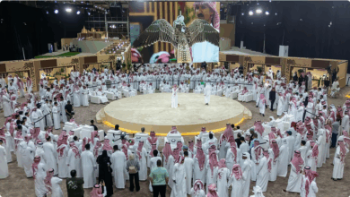 غدًا.. ختام المزاد الدولي لمزارع إنتاج الصقور 2025 2 77 104