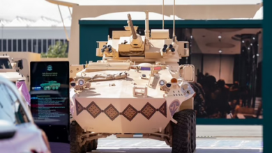 نقوش نجدية تزيّن مركبة الحرس الوطني في معرض الدفاع العالمي 15 77 144