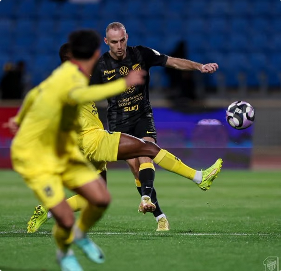 تعثر اتحادي في "الرس".. الحزم يفرض التعادل على "العميد" ويُربك حسابات الصدارة 1 77 2 18