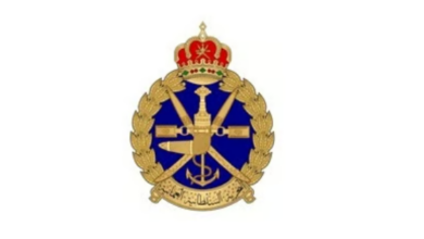 البحرية السلطانية العمانية تُنقذ 24 بحّارًا من سفينة مالطية تعرّضت لقصف صاروخي قرب مضيق هرمز 5 77 2 20