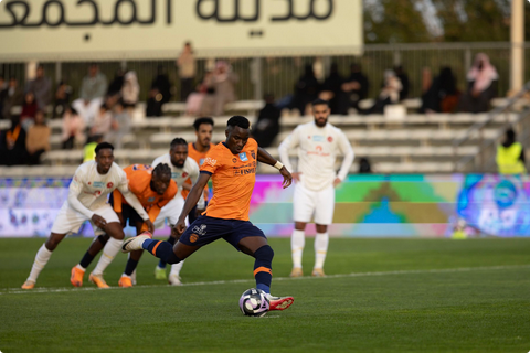 تعادل إيجابي يحسم مواجهة الفيحاء وضمك في ليلة "المجمعة" بدوري روشن 1 77 3 1