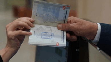 بصمة تذكارية: "الجوازات" تطلق ختماً خاصاً بمعرض الصقور والصيد السعودي الدولي 2025 4 8 2 8