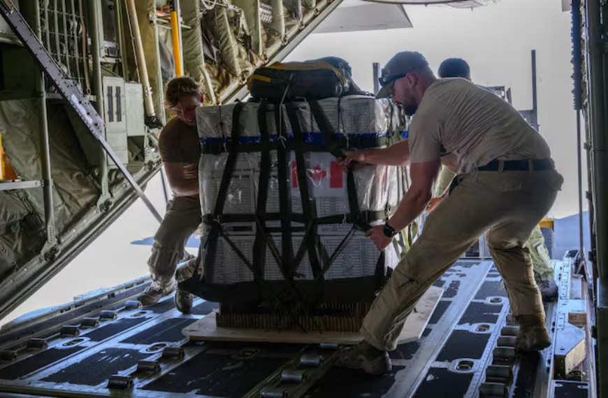 كندا تنفذ أول عملية إنزال جوي للمساعدات على غزة وتعتزم الاعتراف بفلسطين 1 8 358