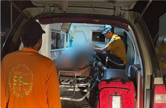 حرس الحدود بجازان ينقذ مواطناً من الغرق أثناء السباحة في شواطئ بيش 1 8 407