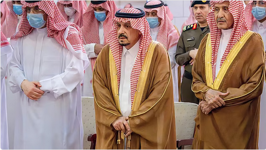 أمير الرياض يؤدي صلاة الميت على الأميرة هيفاء بنت تركي بن محمد بن سعود الكبير آل سعود 1 88 131