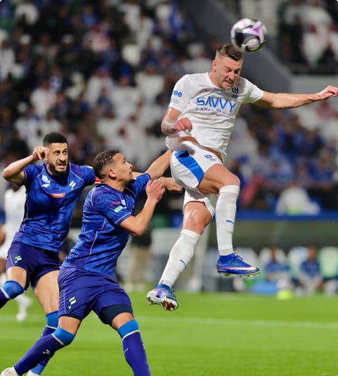 سافيتش يقود الهلال لفوز مهم على الفتح ويواصل مطاردة الصدارة 1 88 2 27