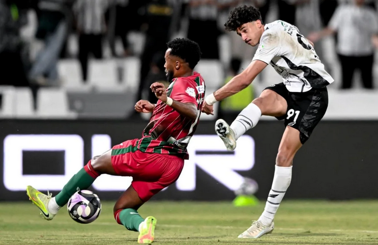 تقاسم النقاط: التعادل الإيجابي يحسم مواجهة الشباب والاتفاق في دوري روشن 1 888 112