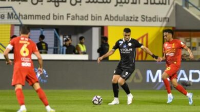 الشباب يفرّط في الفوز أمام القادسية ويكتفي بالتعادل في مواجهة مثيرة 2 888