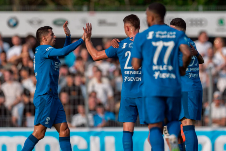 "ضربة موجعة للهلال: غياب ثلاثي أساسي عن مواجهة الرياض" 1 888 84