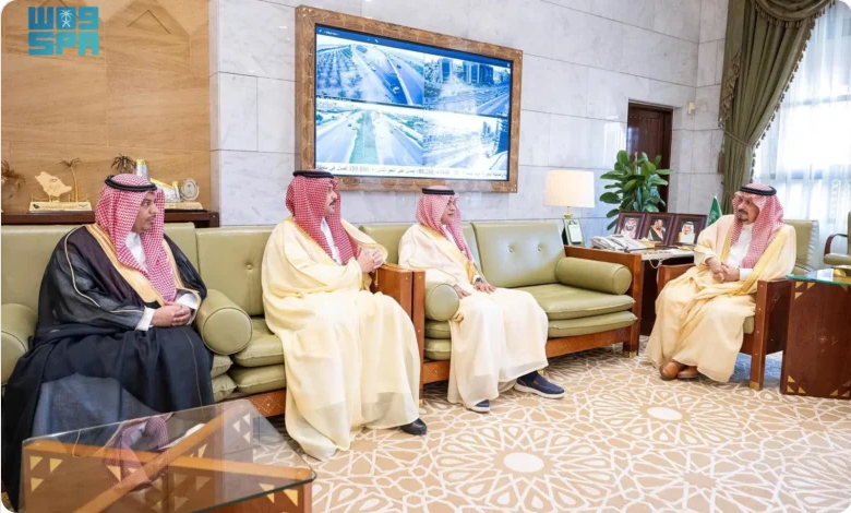 أمير الرياض يستقبل مدير فرع وزارة البيئة والمياه والزراعة بالمنطقة 1 9 367