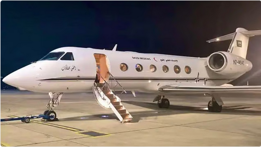 نقل مواطن من مصر بطائرة الإخلاء الطبي لاستكمال علاجه بالمملكة 1 9 378