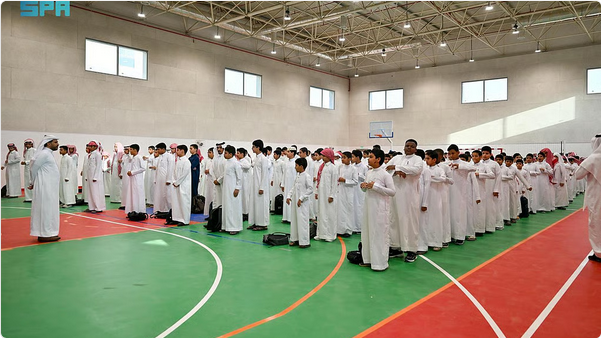 عودة الحياة إلى المدارس: أكثر من مليون طالب في مكة والمدينة يبدأون عامهم الدراسي الجديد 1447هـ 1 9 397