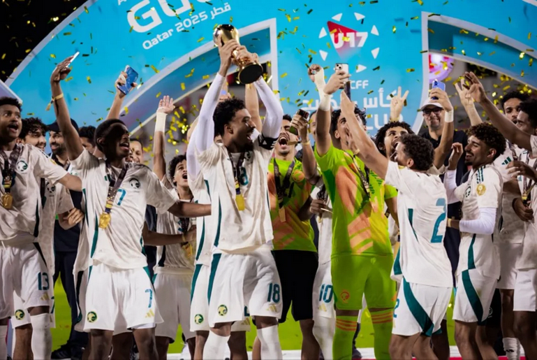 حمد بن خليفة يهنئ السعودية بلقب كأس الخليج تحت 17 عاما 1 9 412