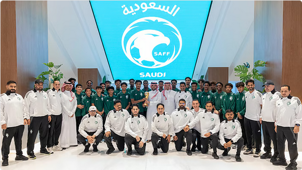 وزير الرياضة يستقبل لاعبي "أخضر الشباب" و"الناشئين" بعد تحقيق لقبي الخليج 1 9 413