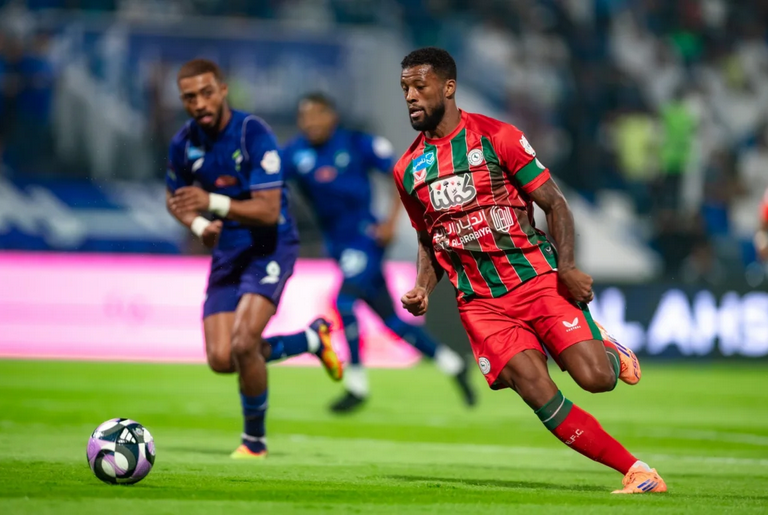 الفتح يكسر حاجز اللا فوز: فوز ثمين 2-1 على الاتفاق في دوري روشن 1 9 421