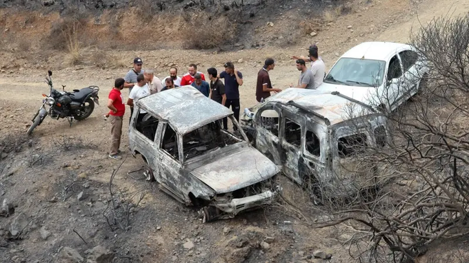 حادث مأساوي في الجزائر.. 18 قتيلًا بسقوط حافلة من فوق جسر 1 99 173