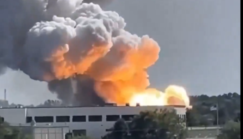 "حريق كيميائي ضخم في إنديانا: أوامر طوارئ للسكان بالبقاء في المنازل" 1 99 187