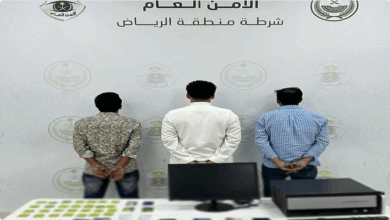 شرطة الرياض تضبط عصابة آسيوية تروج لخدمات وهمية للنصب والاحتيال 5 99 194