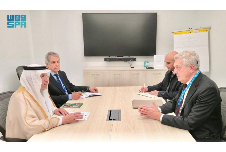 الربيعة يلتقي المفوض السامي للأمم المتحدة لشؤون اللاجئين 1 99 196