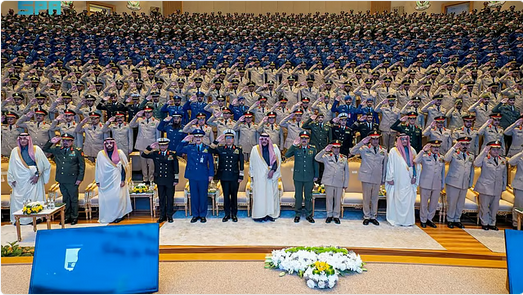 نيابة عن وزير الدفاع.. نائب الوزير يرعى حفل تخريج دورات تأهيل الضباط الجامعيين للقوات المسلحة 1 99 2 14